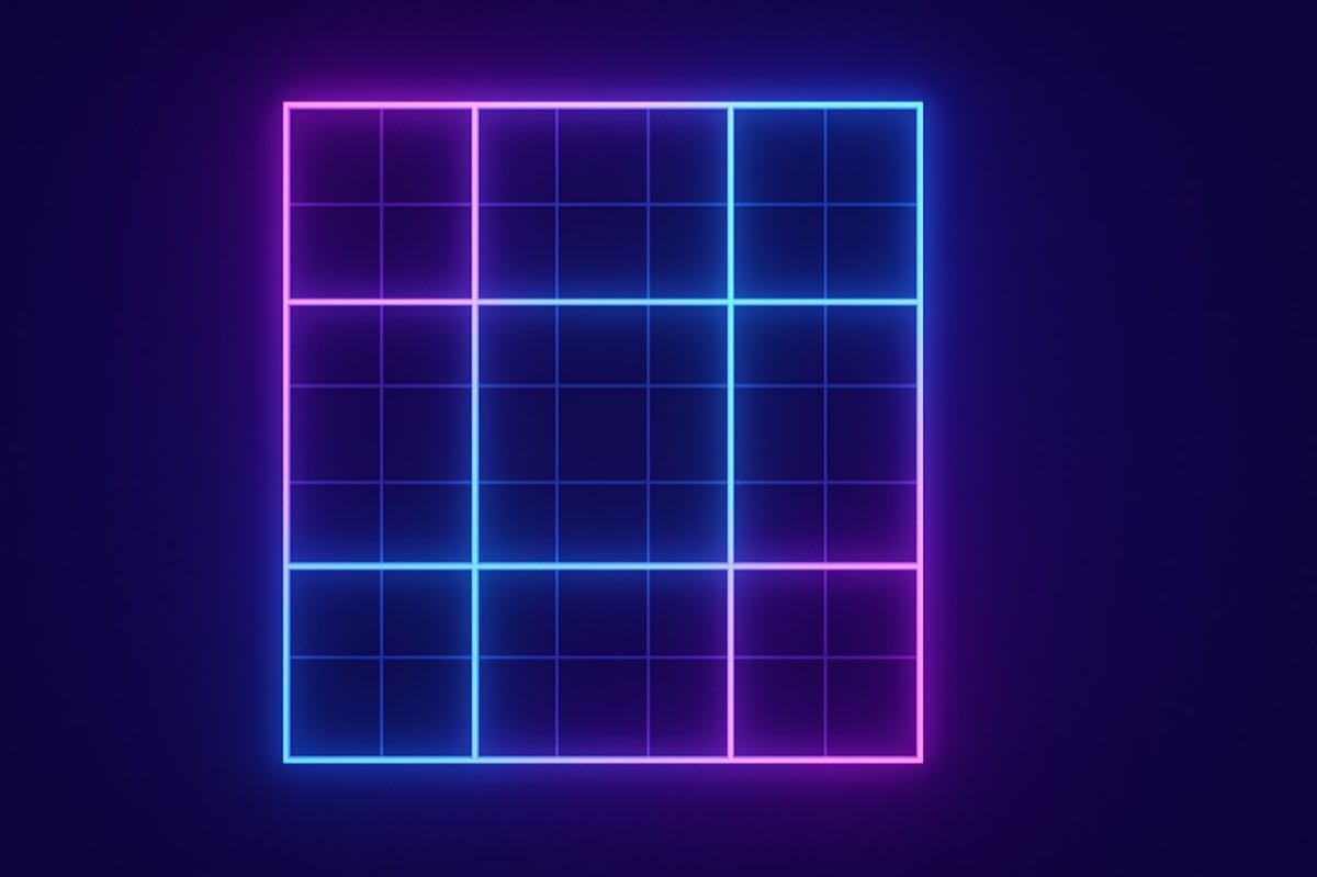 Illustration of practical Sudoku tips with highlighted cells, note marks, and guided focus